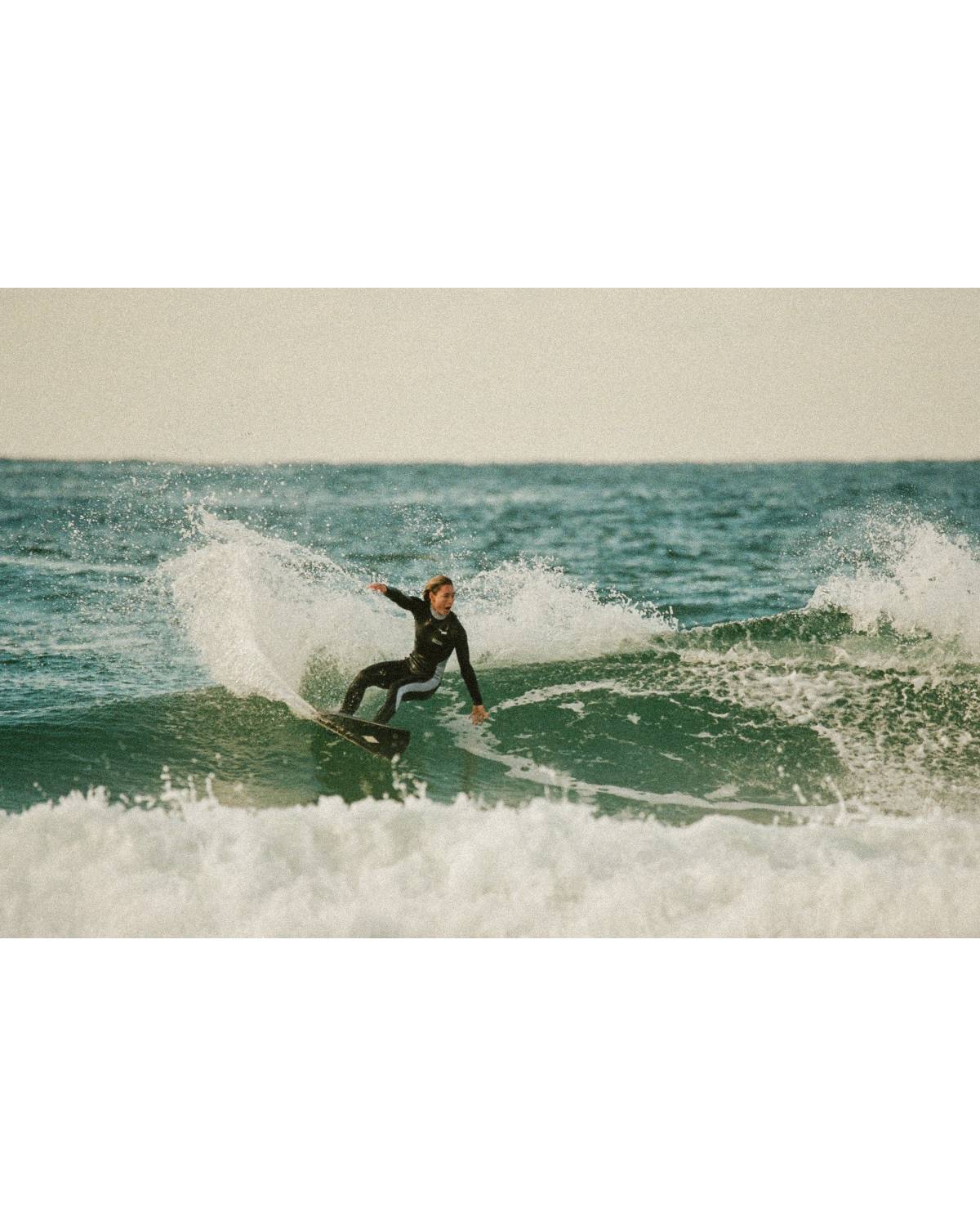 Nikki van Dijk Wetsuit (4/3) - Retro Monochrome