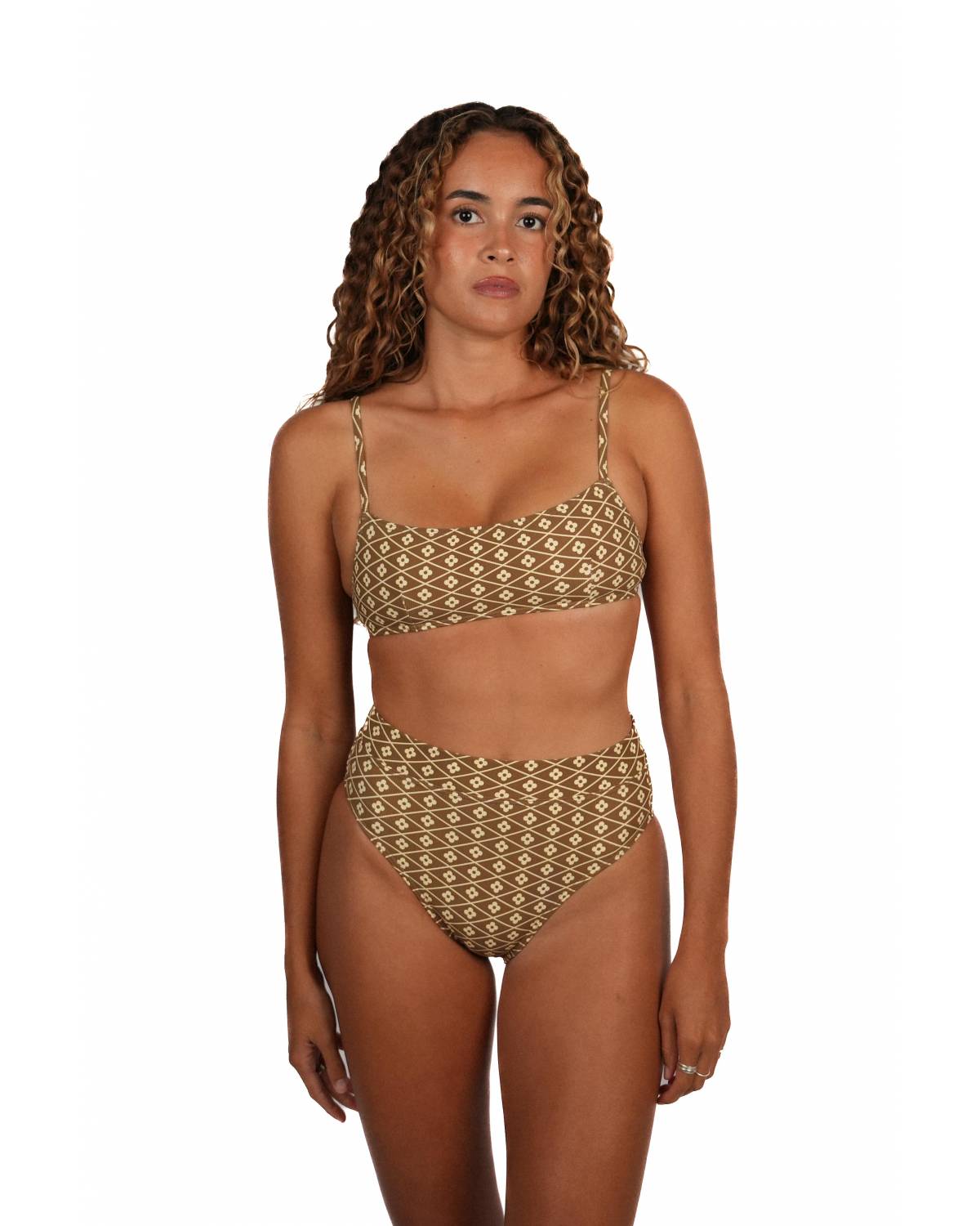 Front view Ottie Bottom