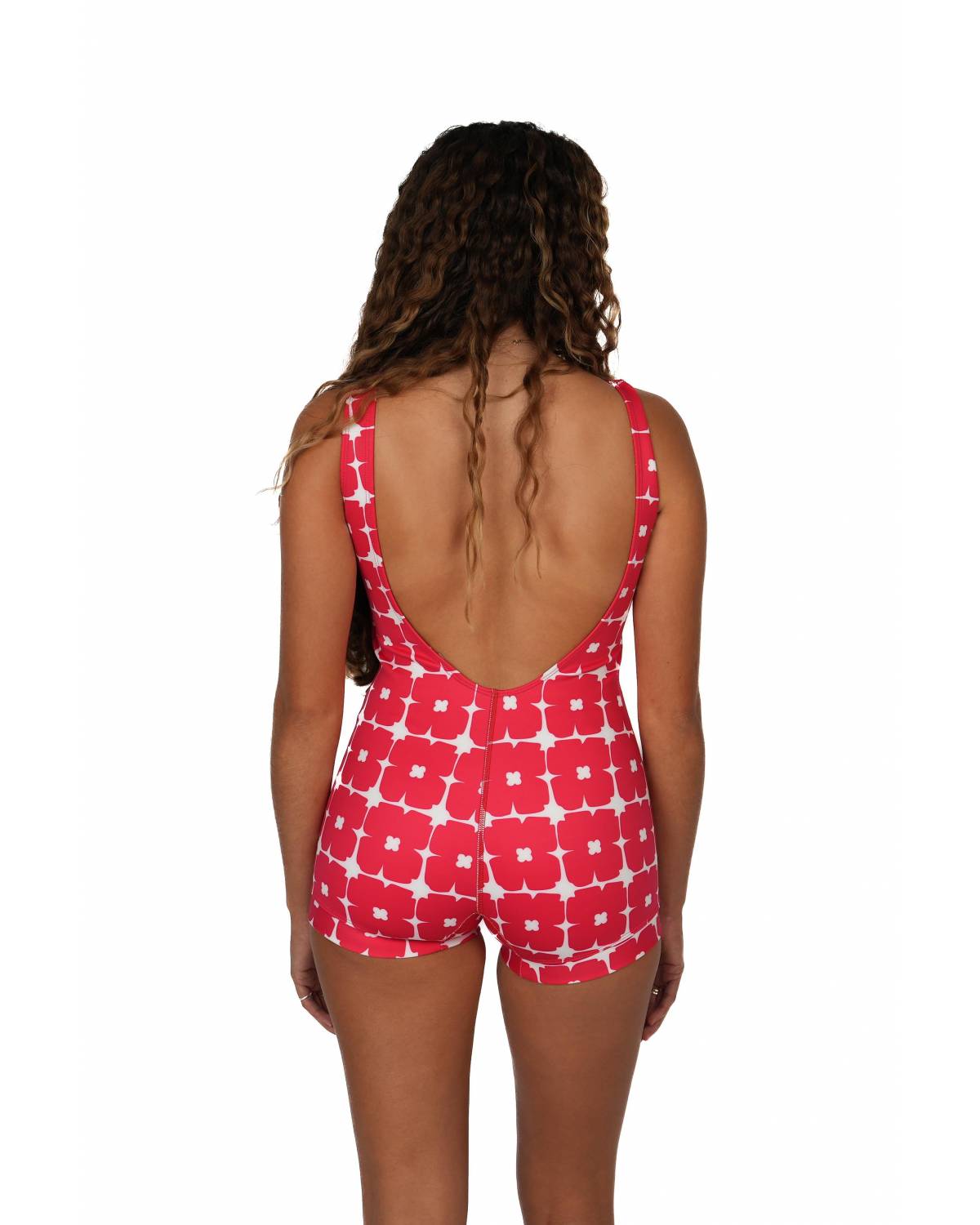 Back view of Lola Cherry