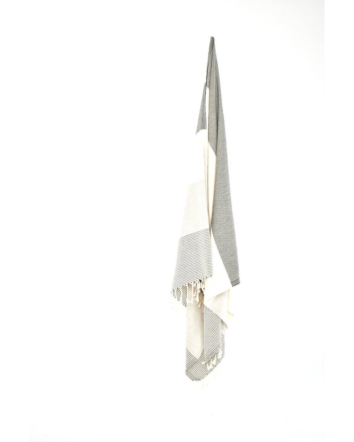 Johnny towel hanging