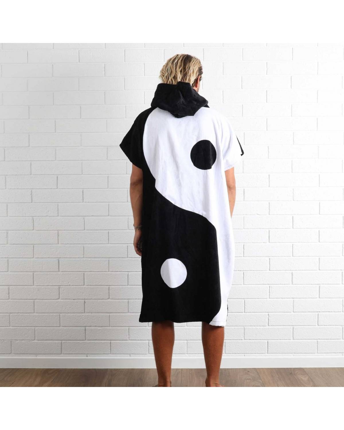 Yin Yang Hooded Towel - Black