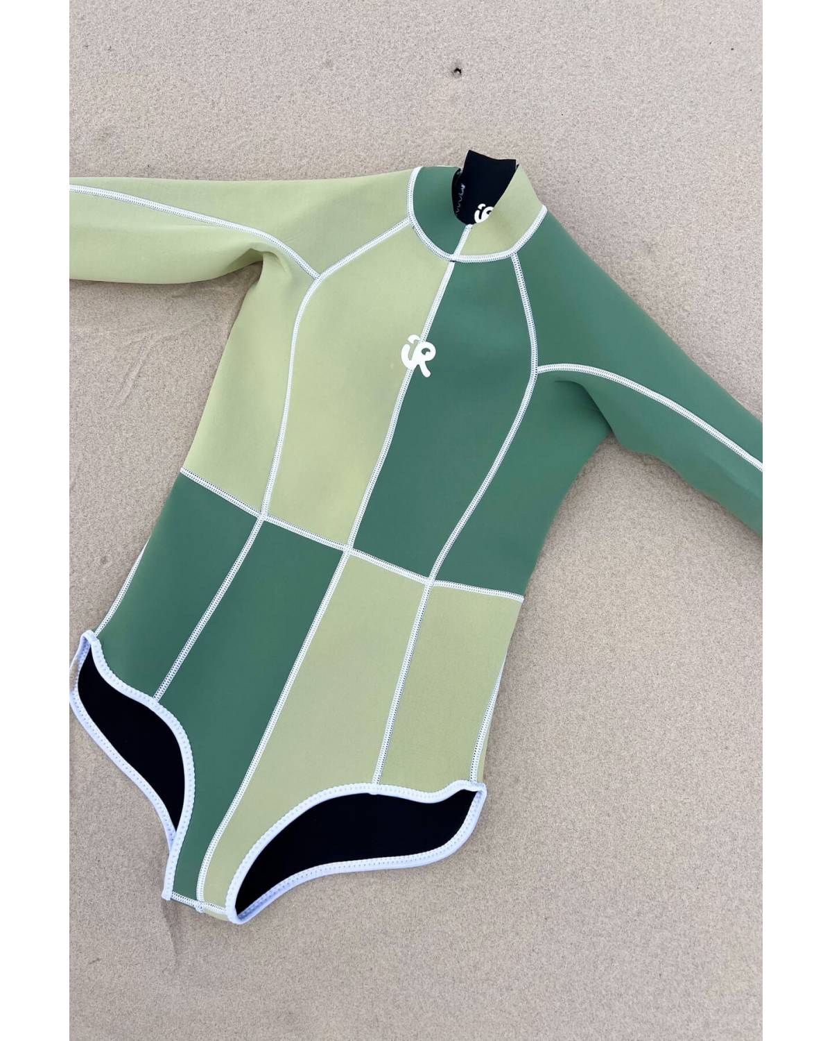 Springsuit on sand