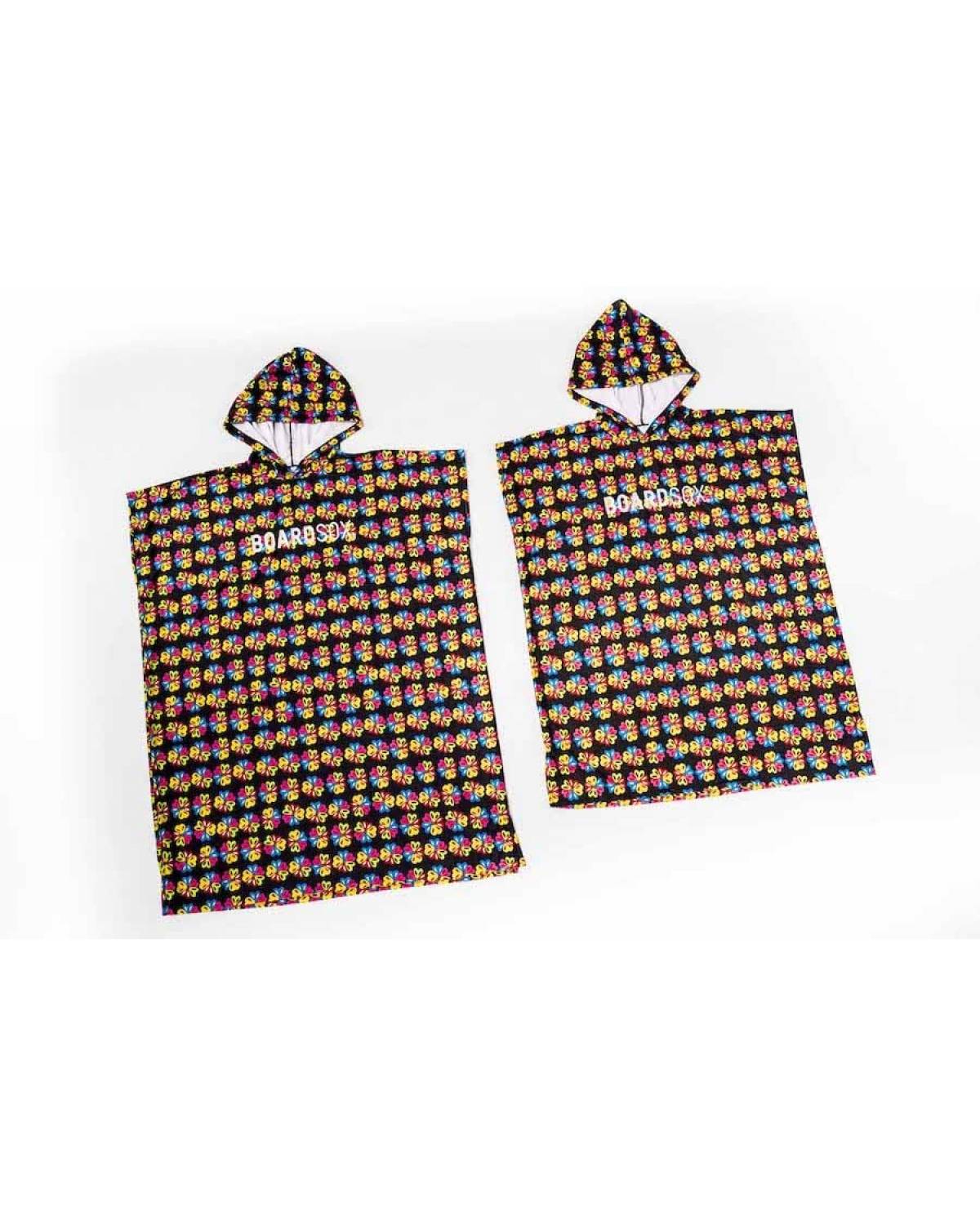 Boardsox Ozzie Alien Love Changing Poncho laid flat