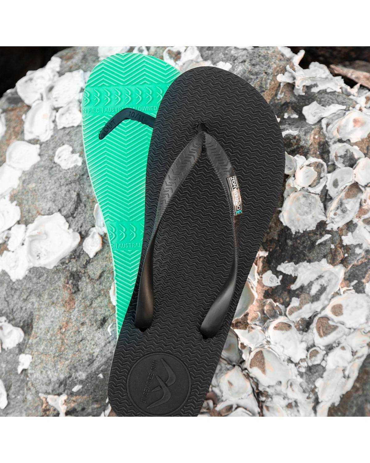 Boomerangz Men's Black/Teal Thongs 1