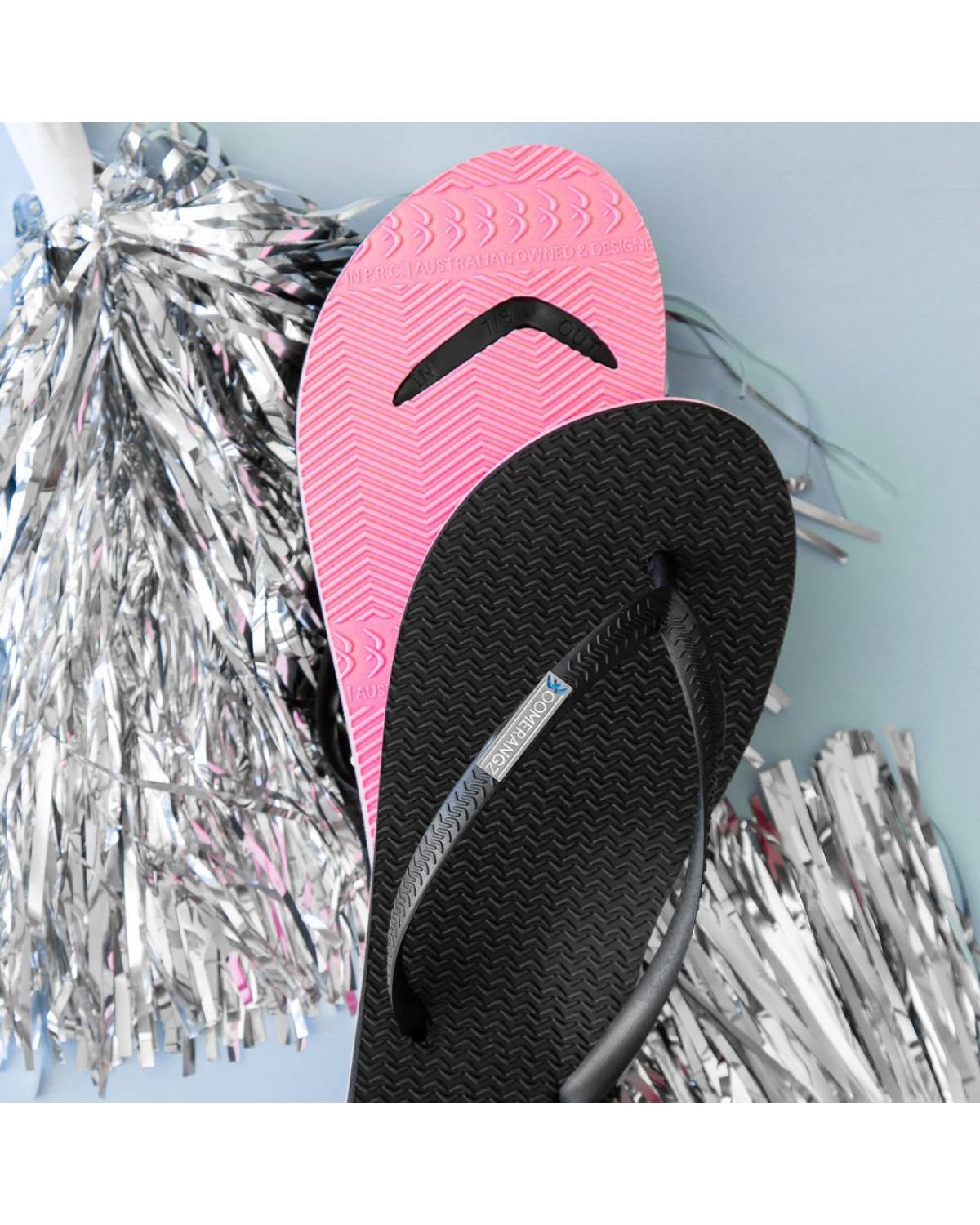 Boomerangz Women's Black/Pink Thongs 1