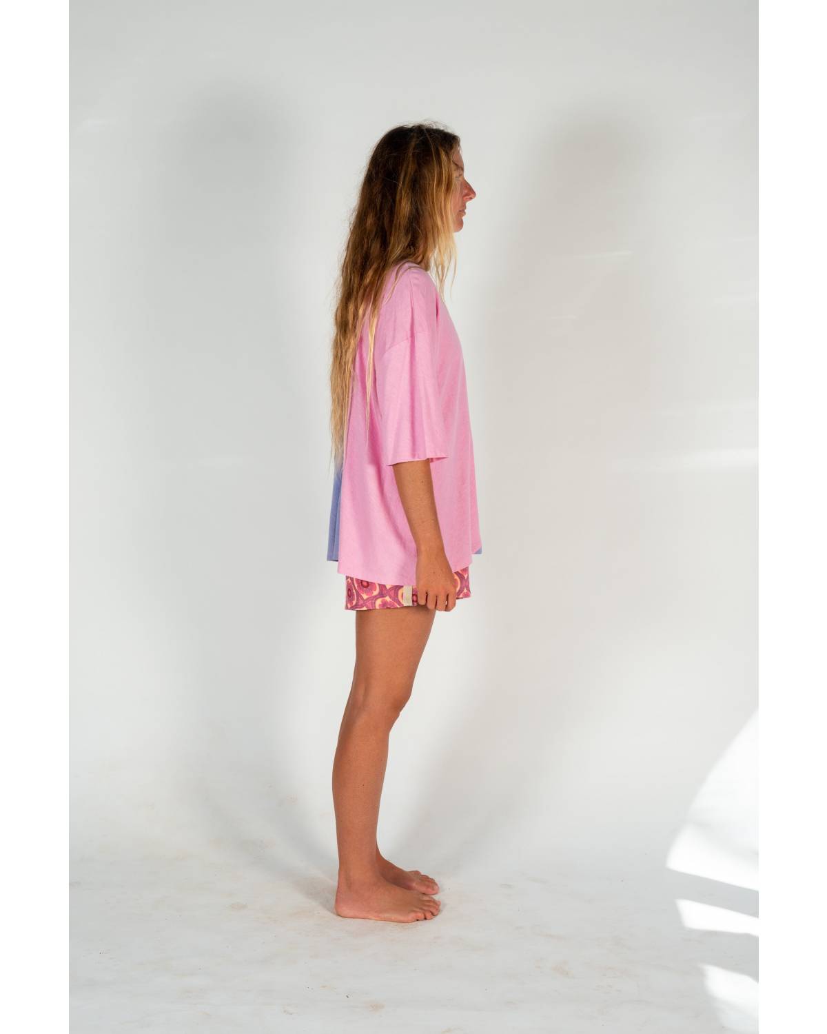 Candy Tee arms out