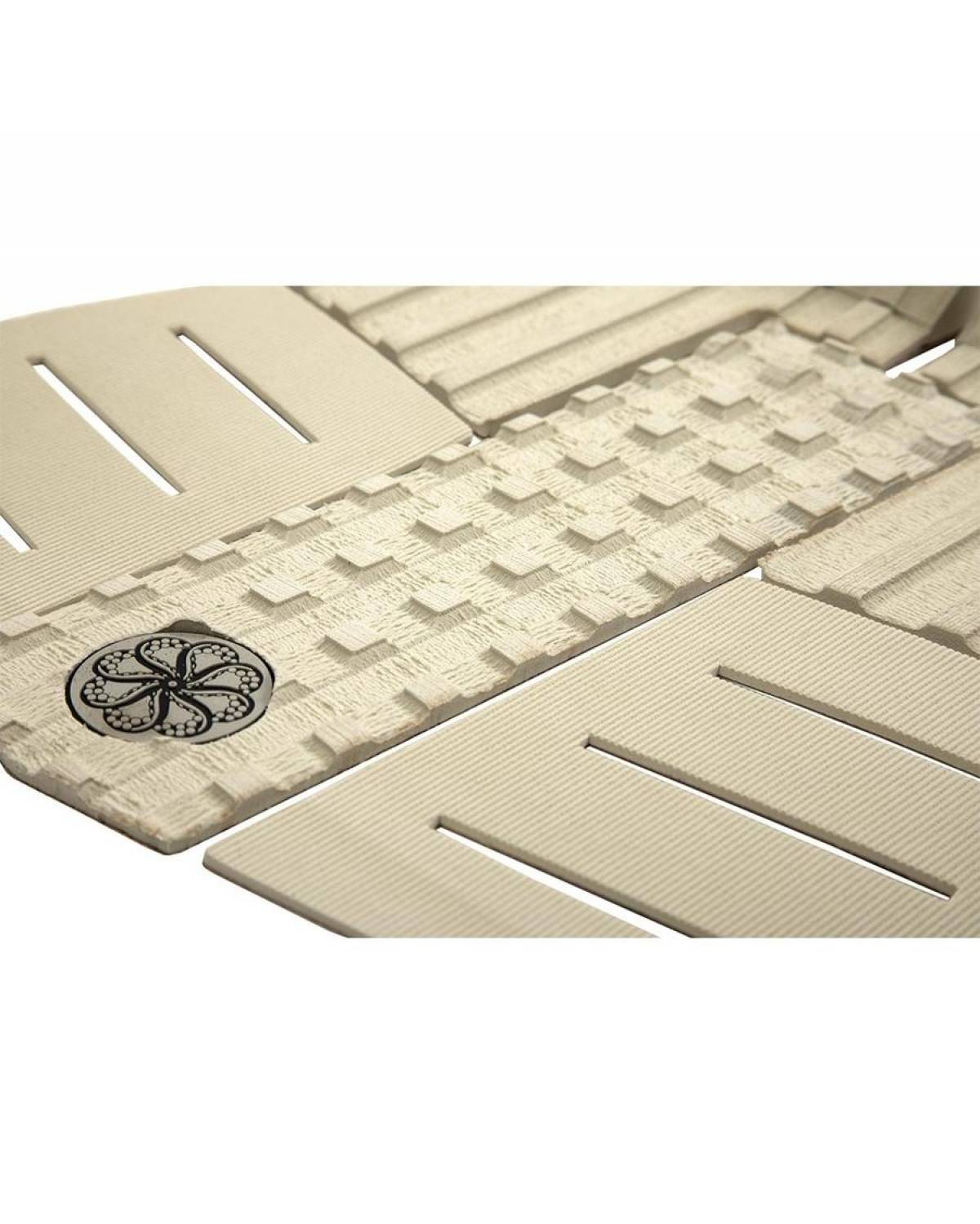 Dion Agius III - Cream