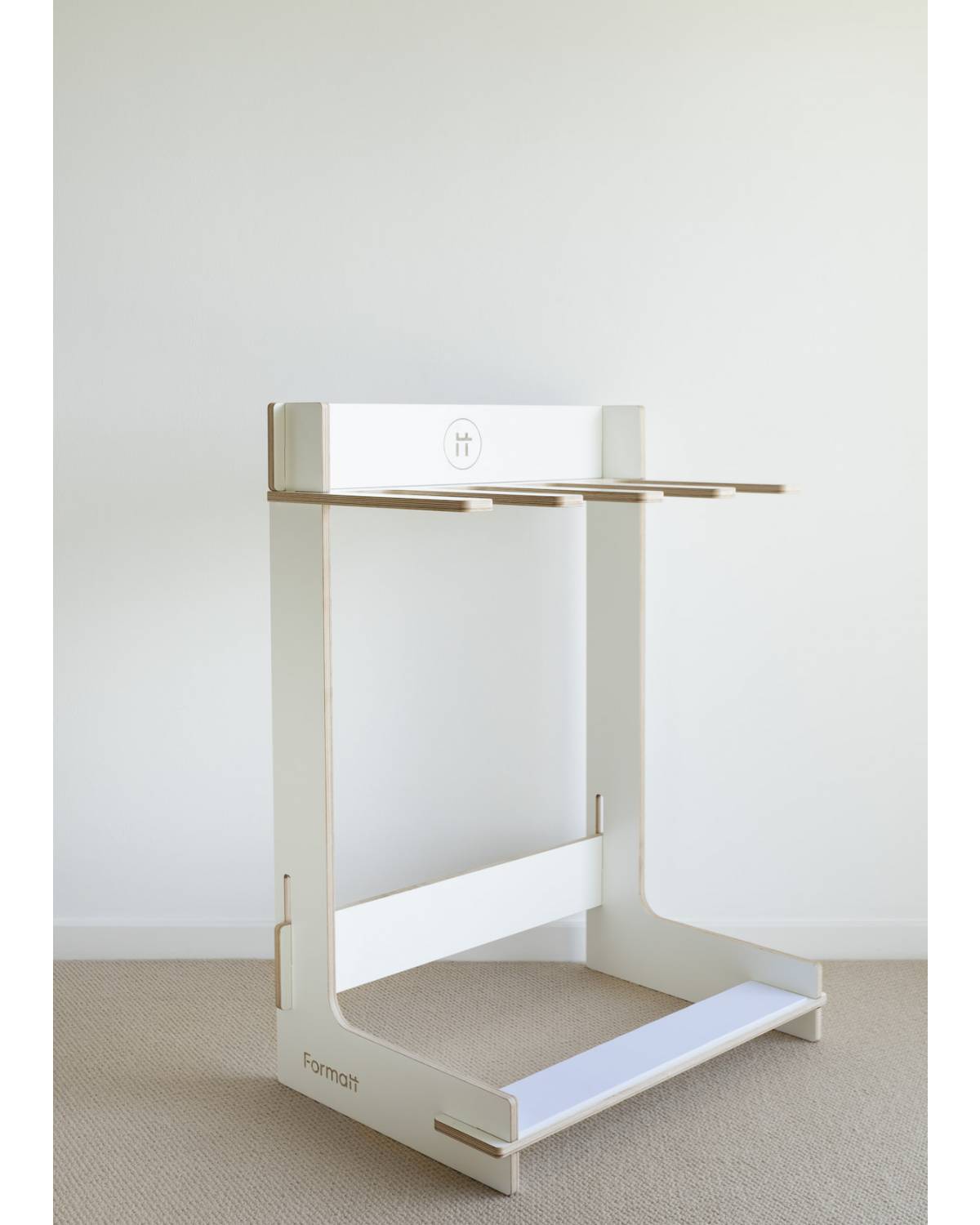 Formatt Q8 Freestanding Surfboard Rack White