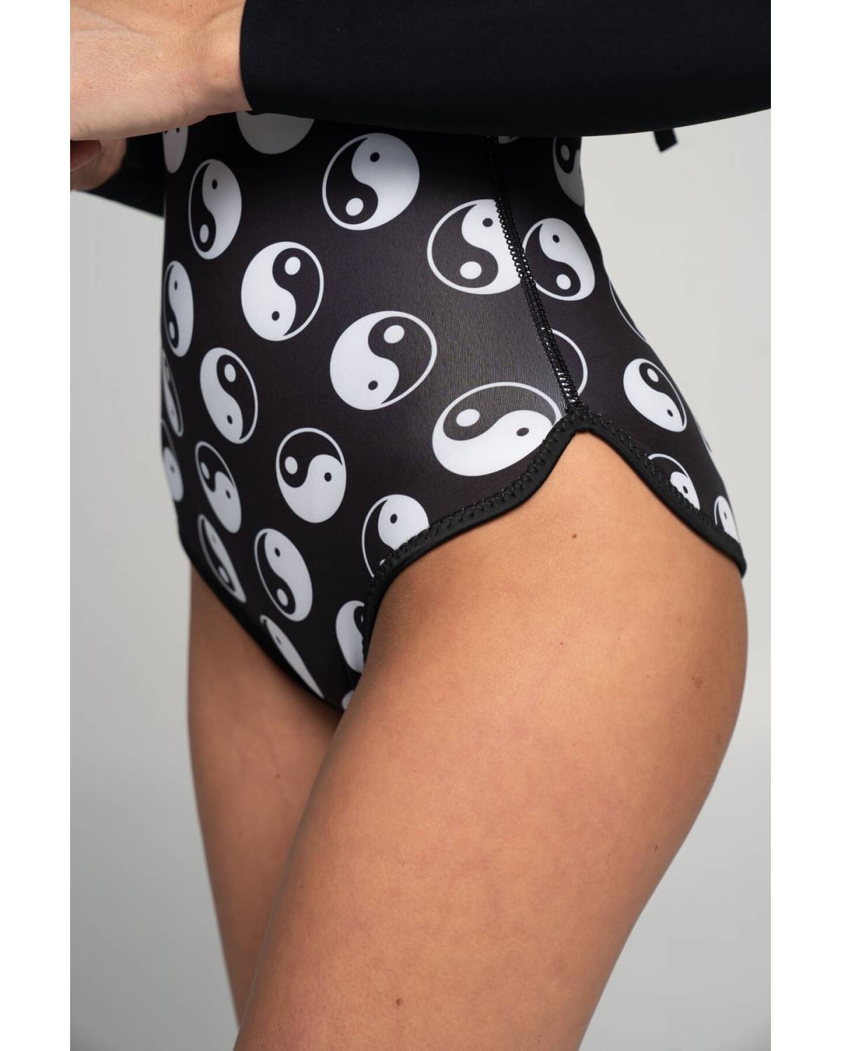 Inner Relm Manifest 2mm Springsuit bikini cut