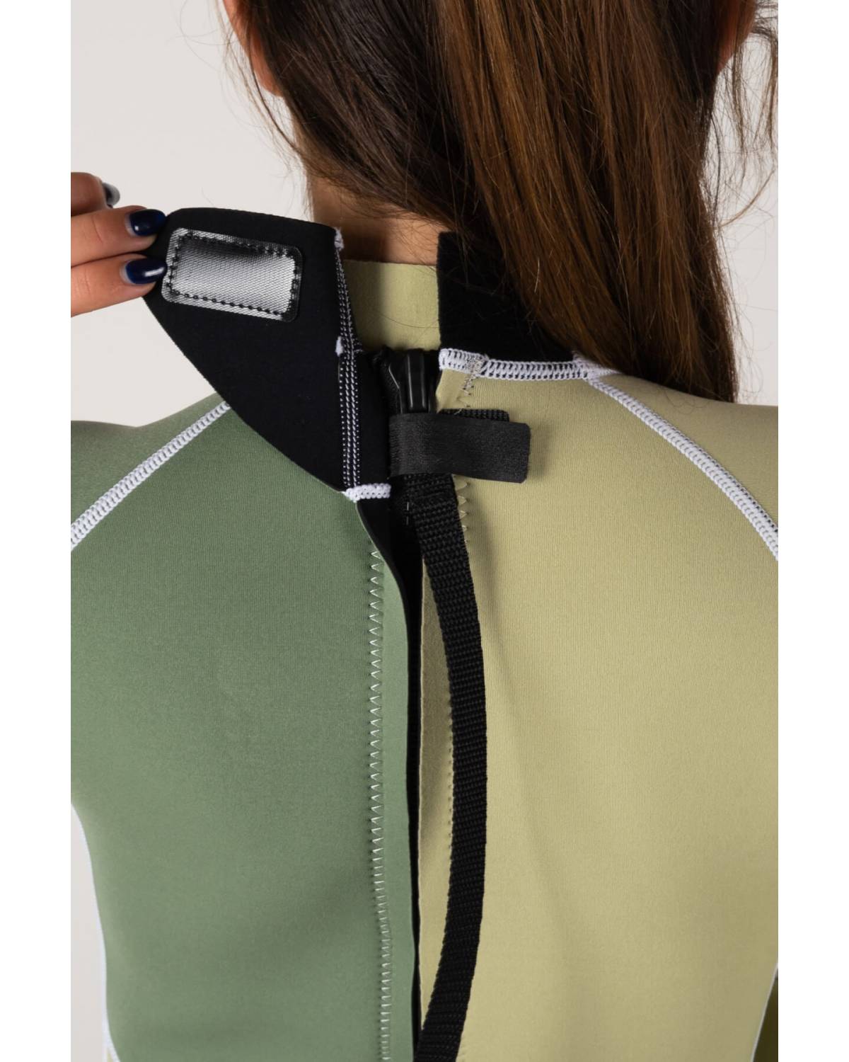 Neck detail of springsuit