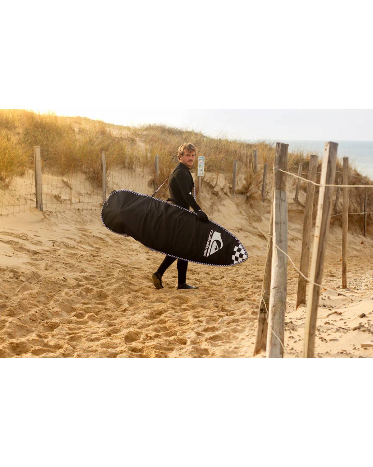 Quiksilver Ultralite Shortboard Boardbag - Black on model
