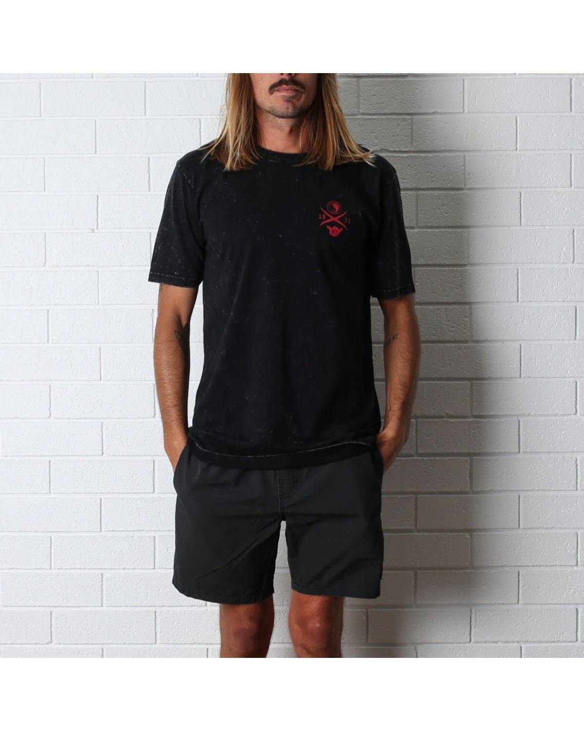 Town & Country North Shore Tee - Acid Black - Front