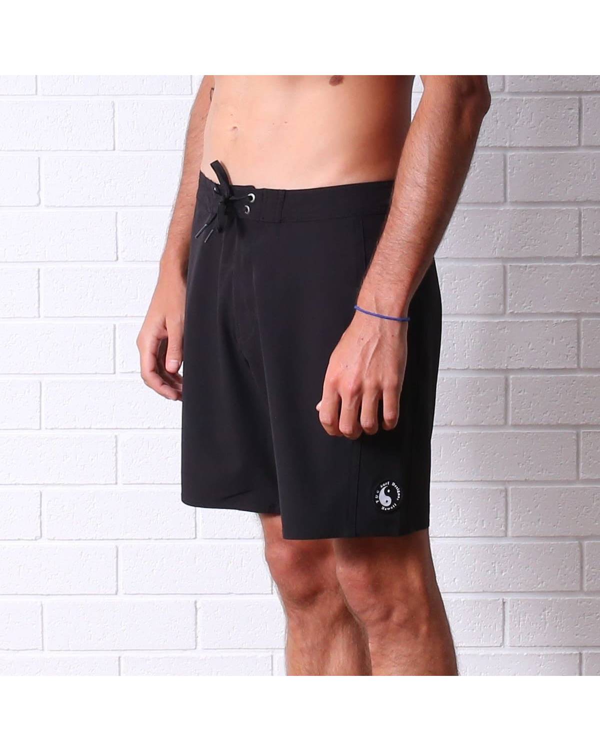 T&C Twisted Limits Trunk boardshort - black - side view