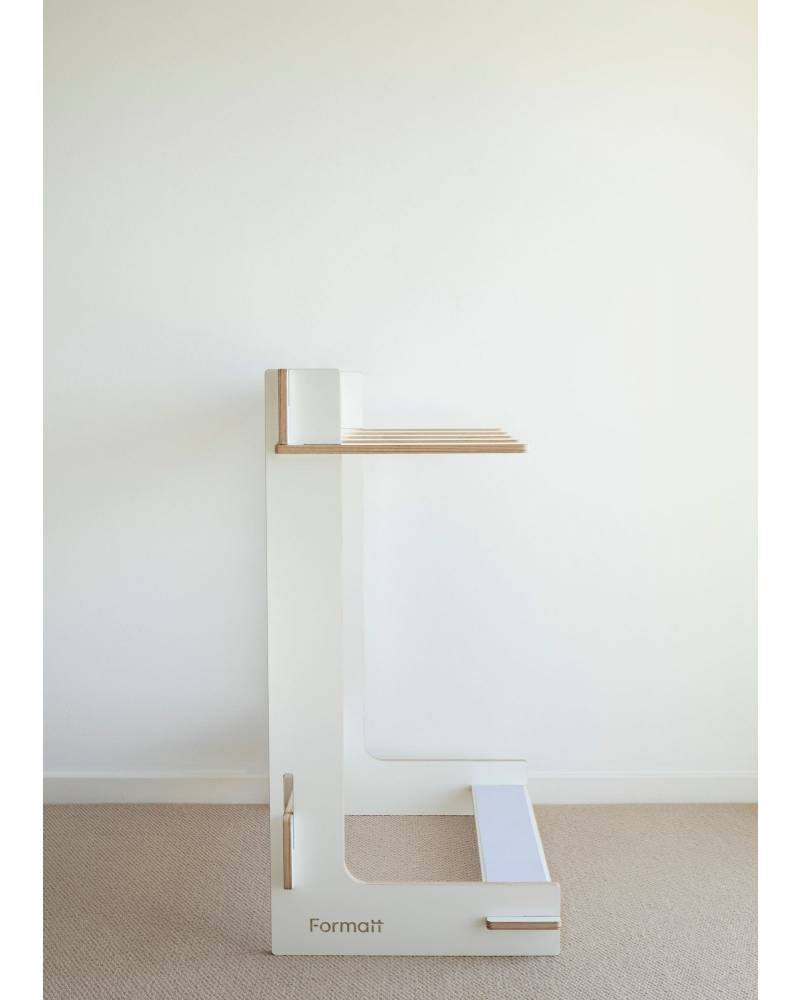 Q8 Freestanding Surfboard Rack - White side
