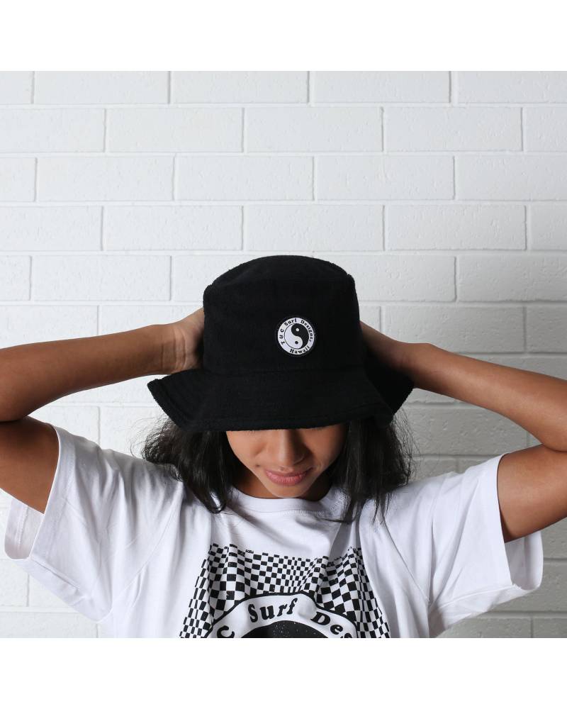 T&C Terry Beach Hat - Black (S/M) on female