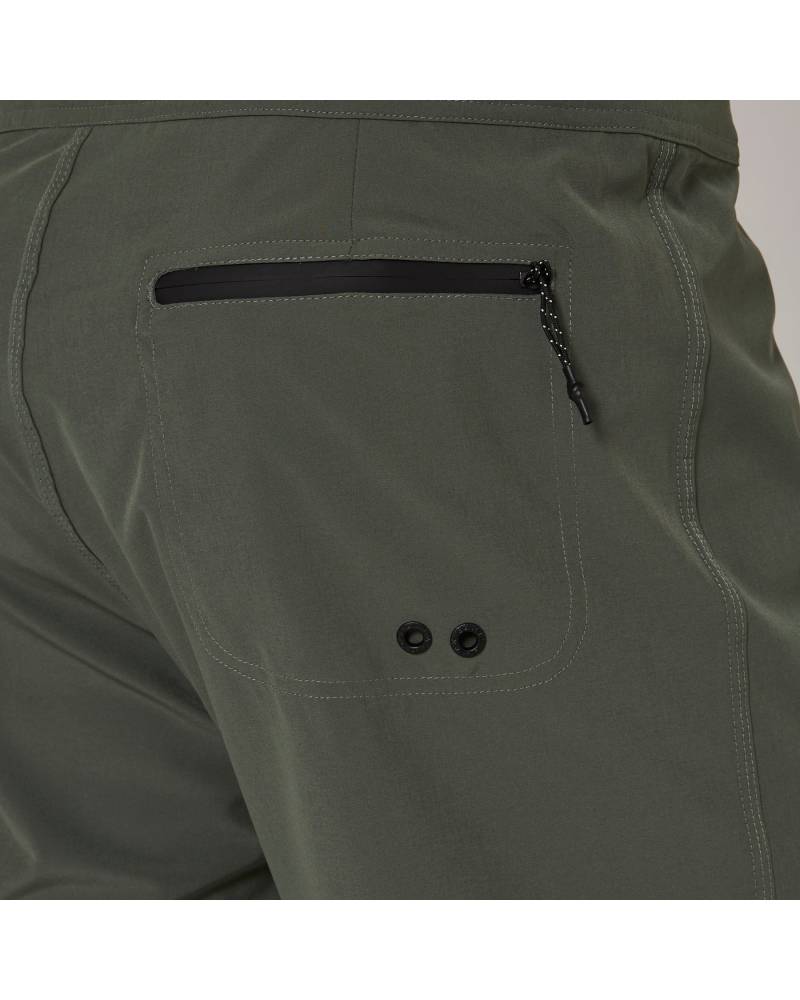 Detail view Olive shorts