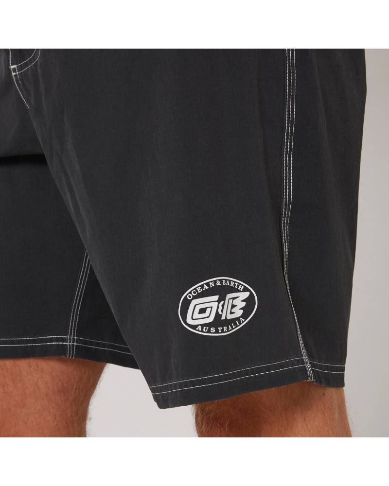 Logo detail black