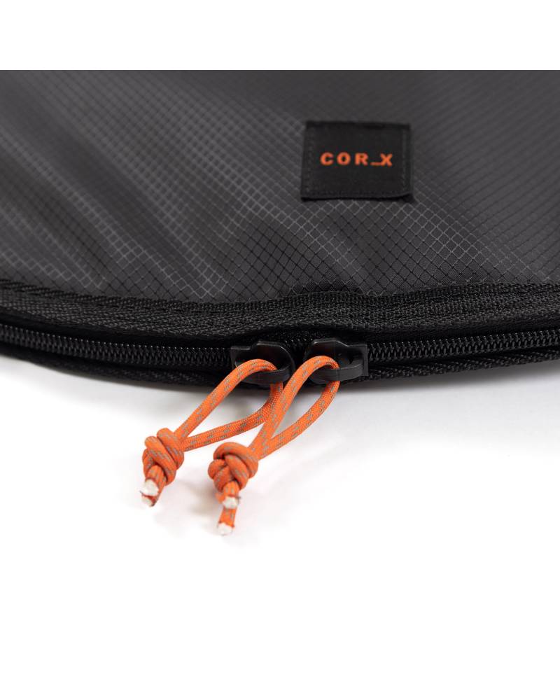 Zipper detail