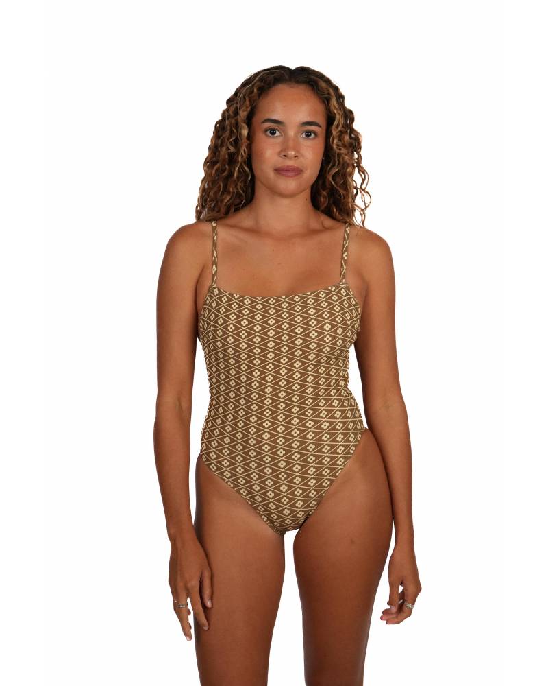 Front view of Tilly Caramel