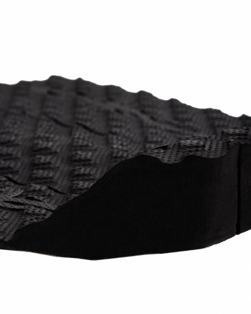 Side view of traction pad kick