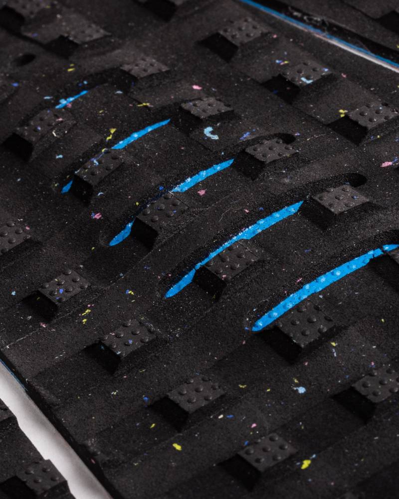 Close-up of traction pattern
