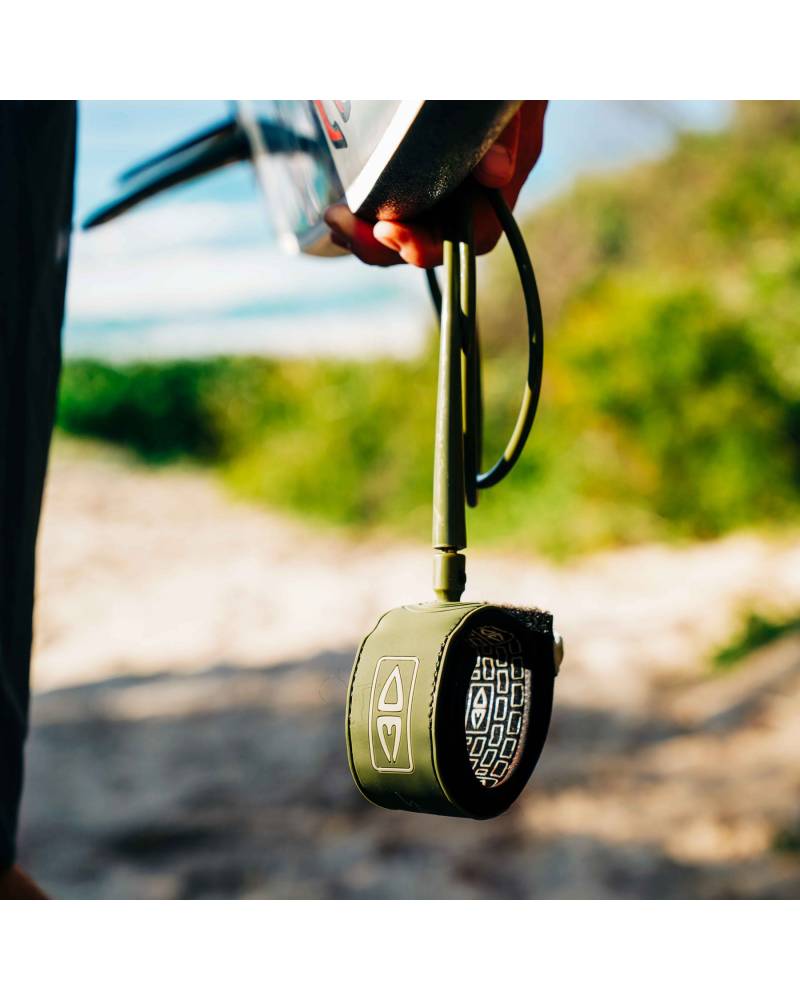 Olive Slimline Leash Lifestyle