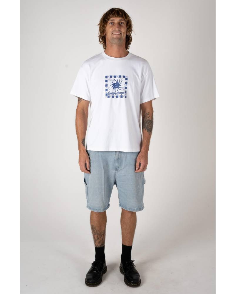 Front view Happy Days Tee