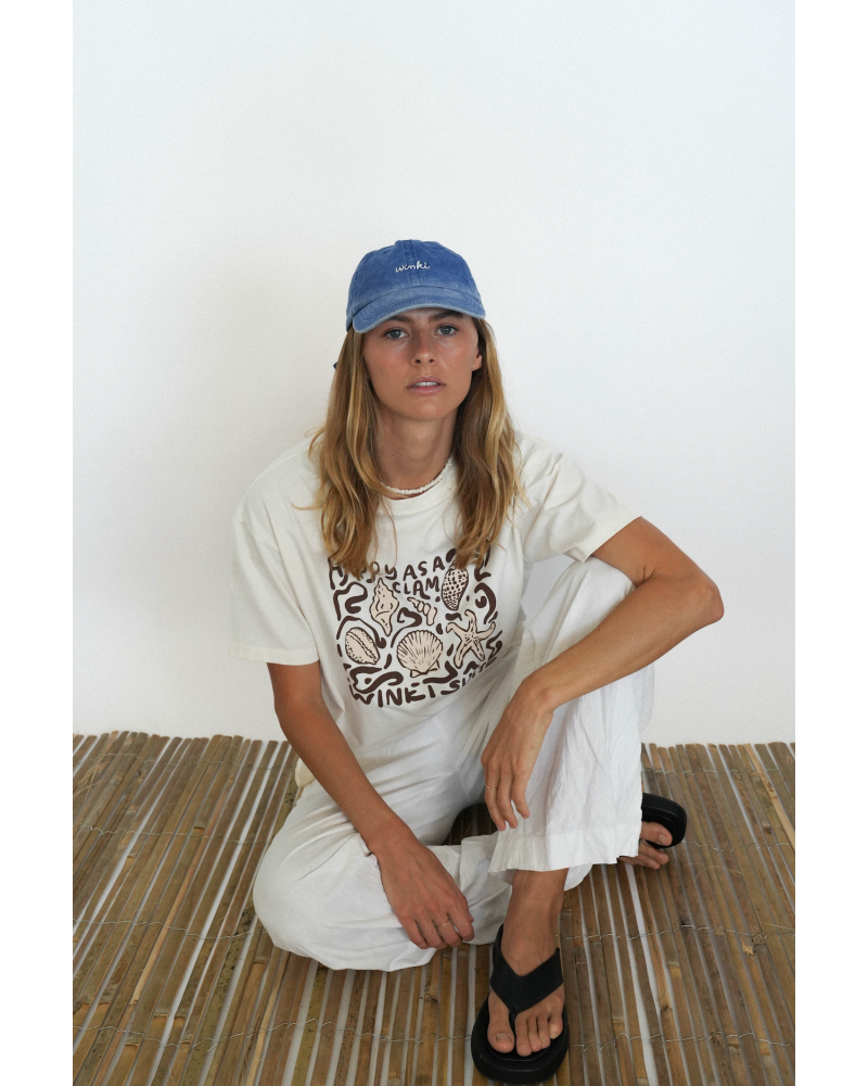 Clam Tee seated view