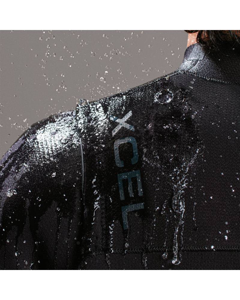 Wetsuit shoulder detail