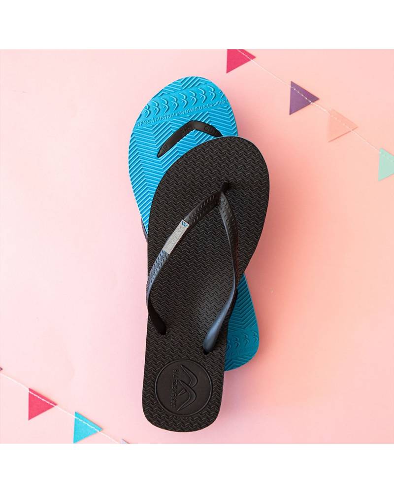 Boomerangz Women's Black/Blue Thongs 2
