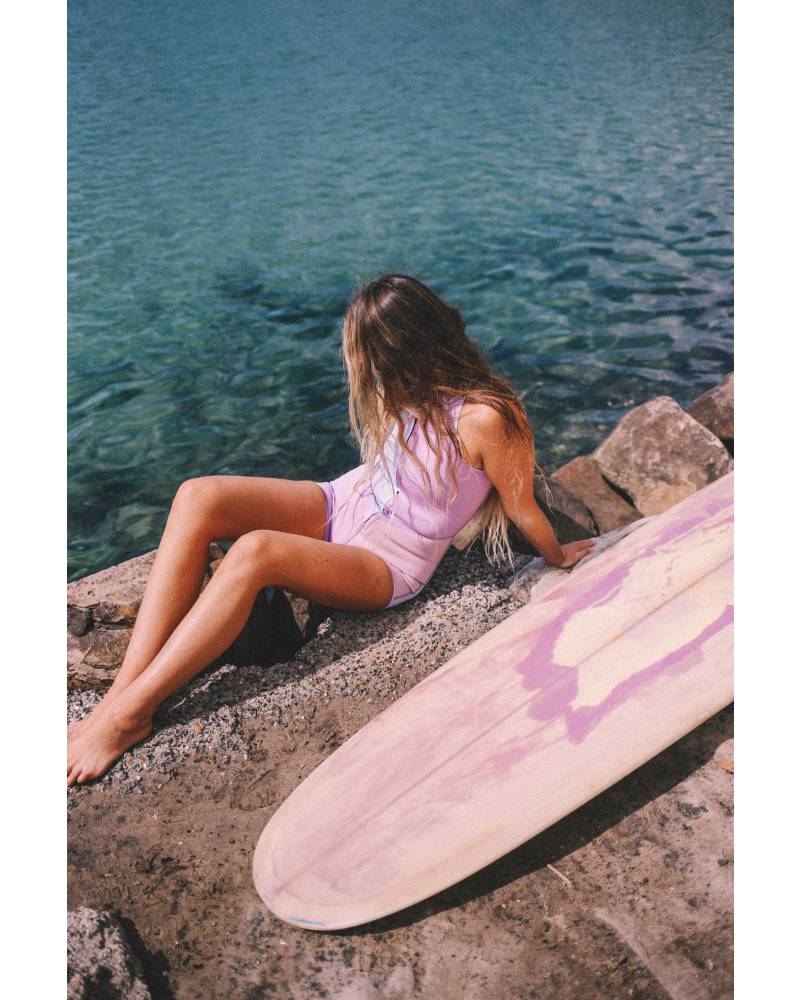 Surfing lifestyle in Candy Short Jane