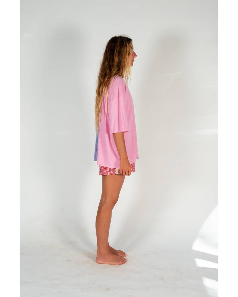 Candy Tee arms out