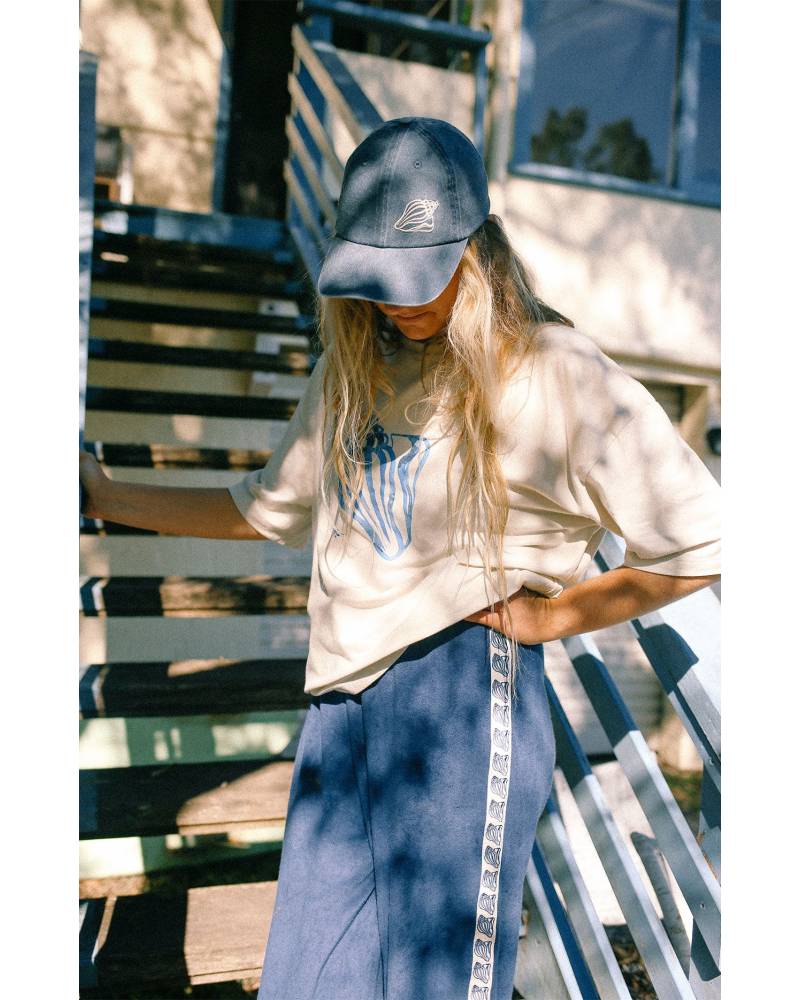 Tee with car and cap