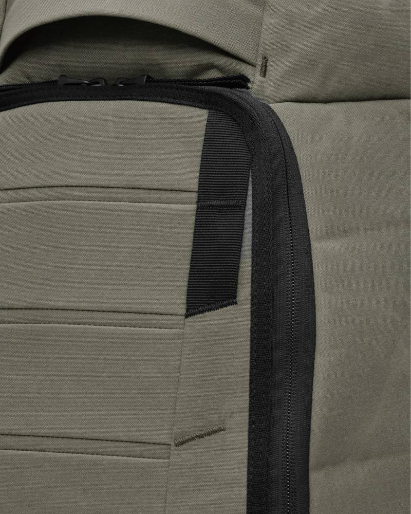 Hugger Backpack 30L - Forest Green
