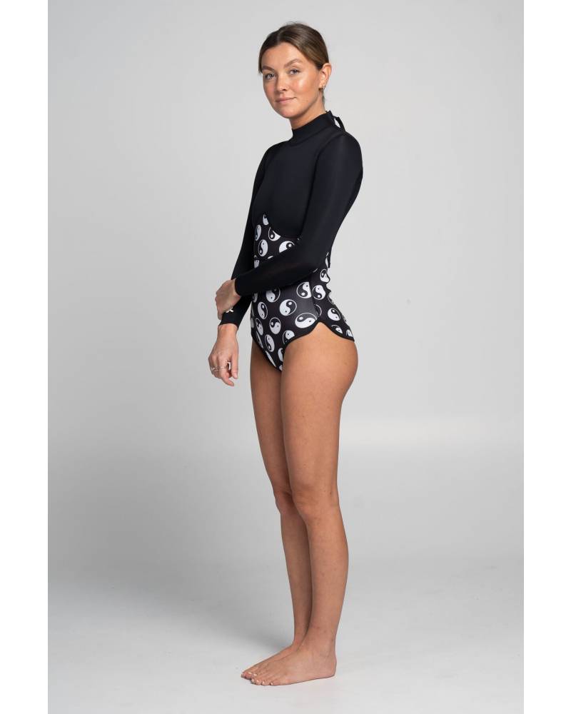 Inner Relm Manifest 2mm Springsuit side