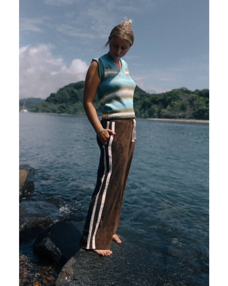 Knit Vest Ocean on rocks