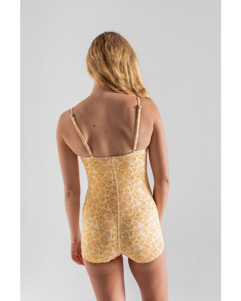 Lou Marigold Back
