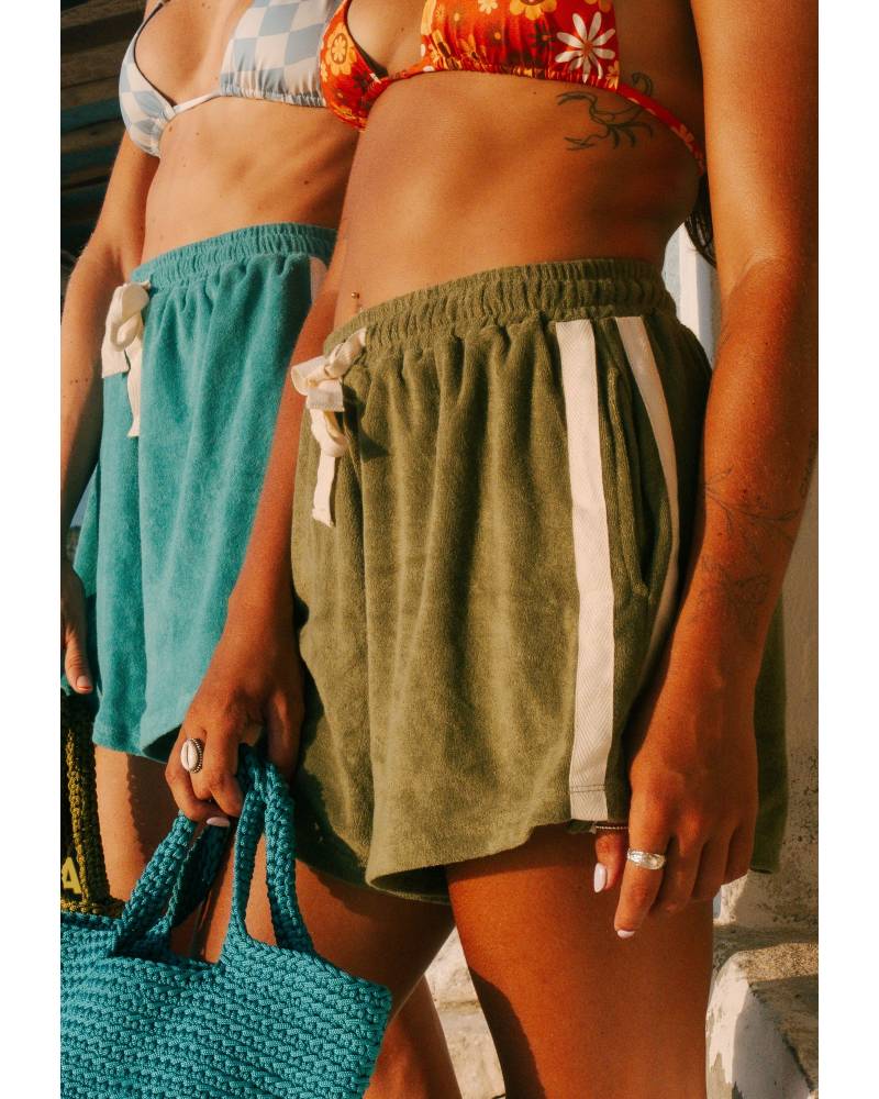Lifestyle image with model and bag