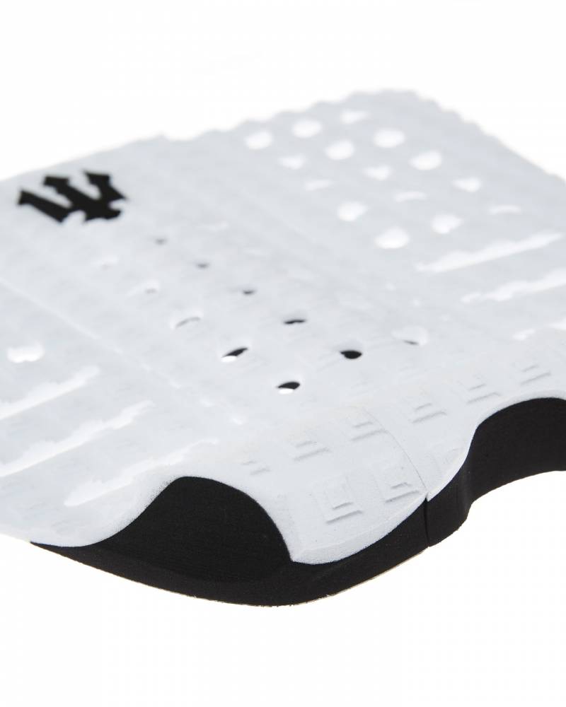 White pad angle