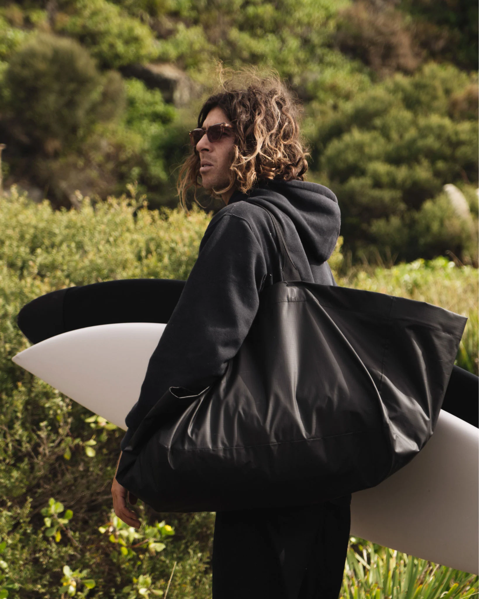  Surf Essential Tote 80L - Black Out