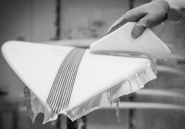 surfboard glassing