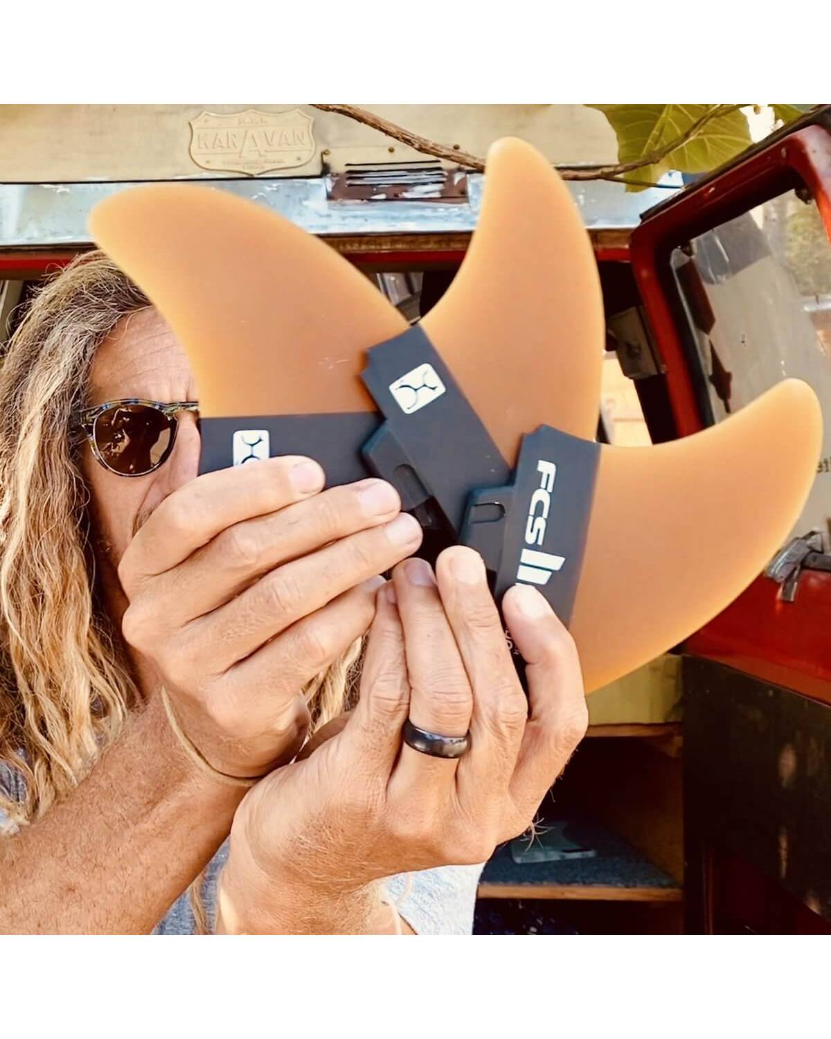 Buy the FCS Rob Machado Tri-Keel Fins L Orange Online Now