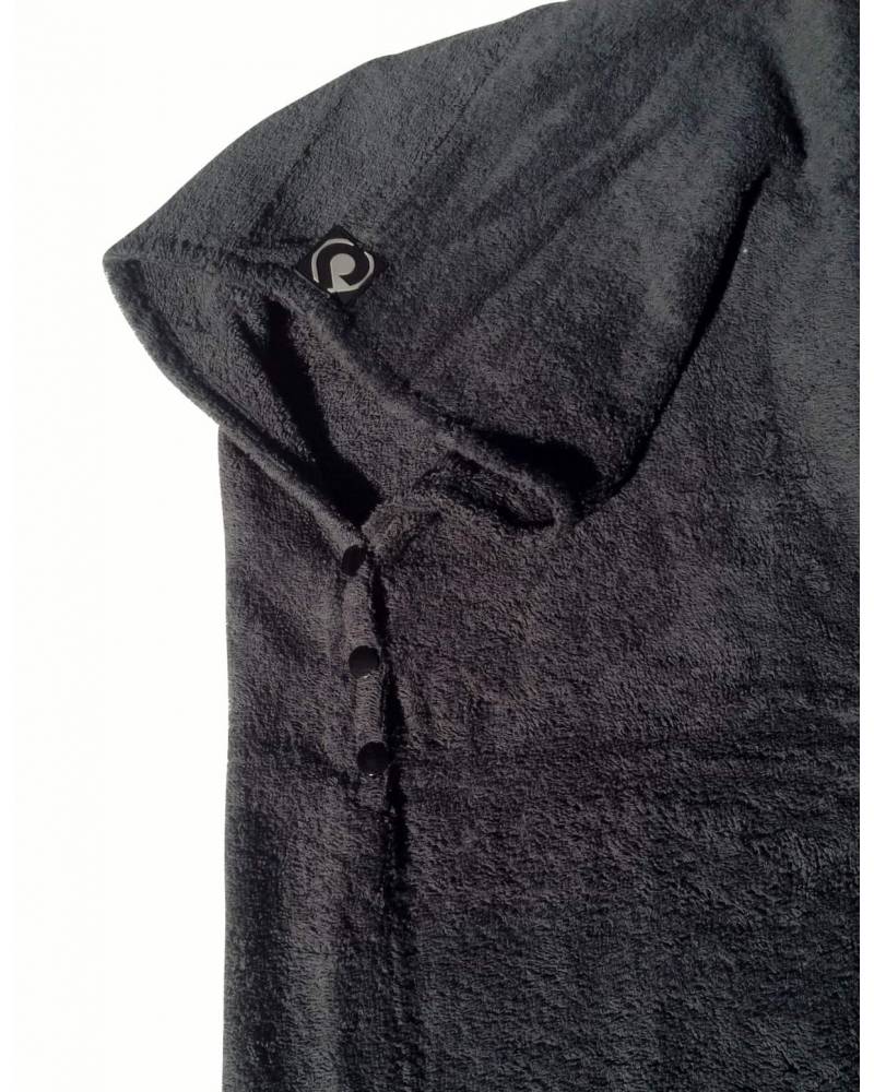 Curve Surf Poncho Towel - Cotton sleeves closed