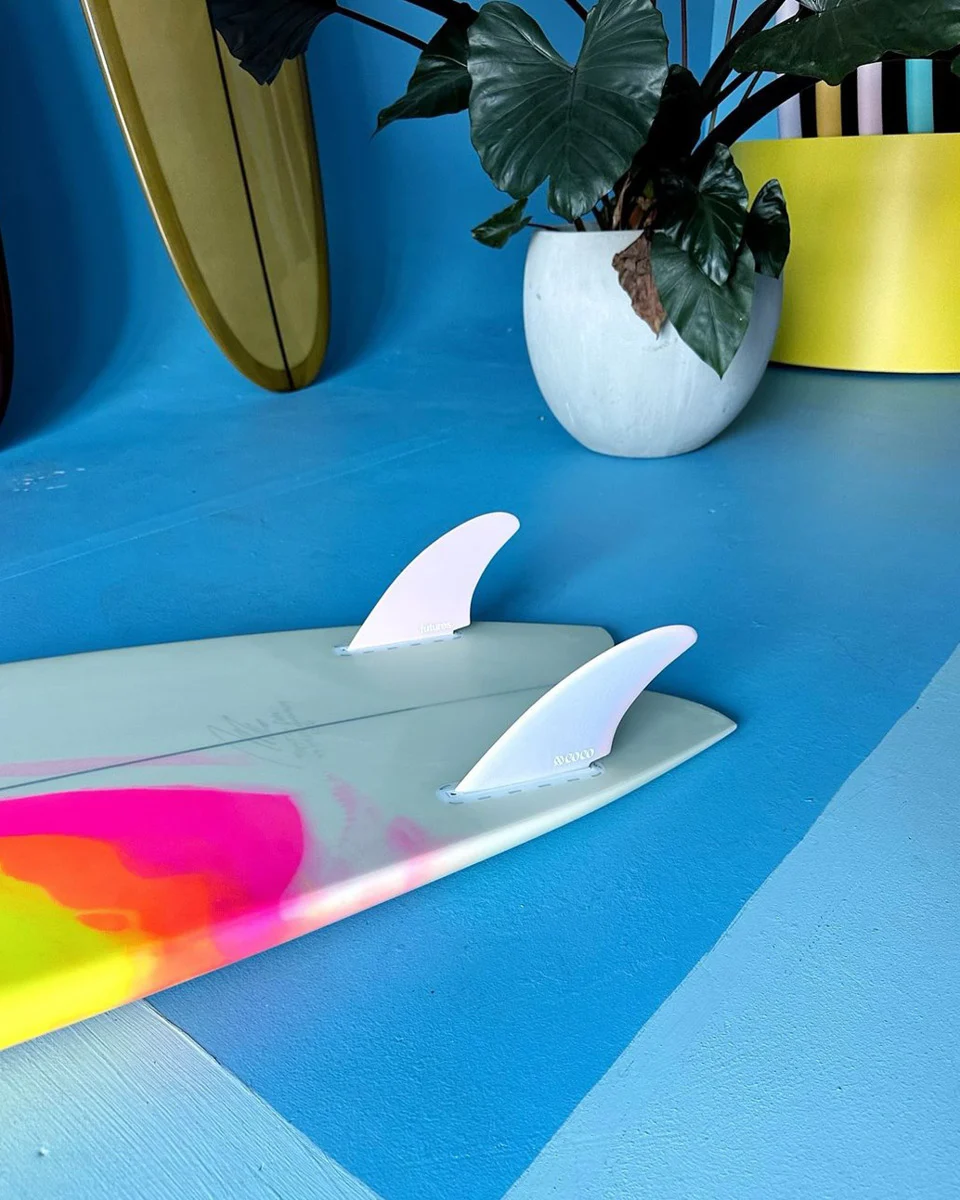 Buy the Futures XO by Coco Ho Keel OSFM Pink Fin Online Now